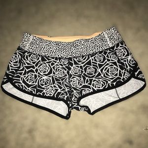 size 4 lululemon shorts